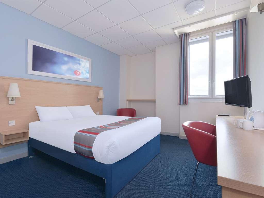 Travelodge Aberdeen Central Pokoj fotografie